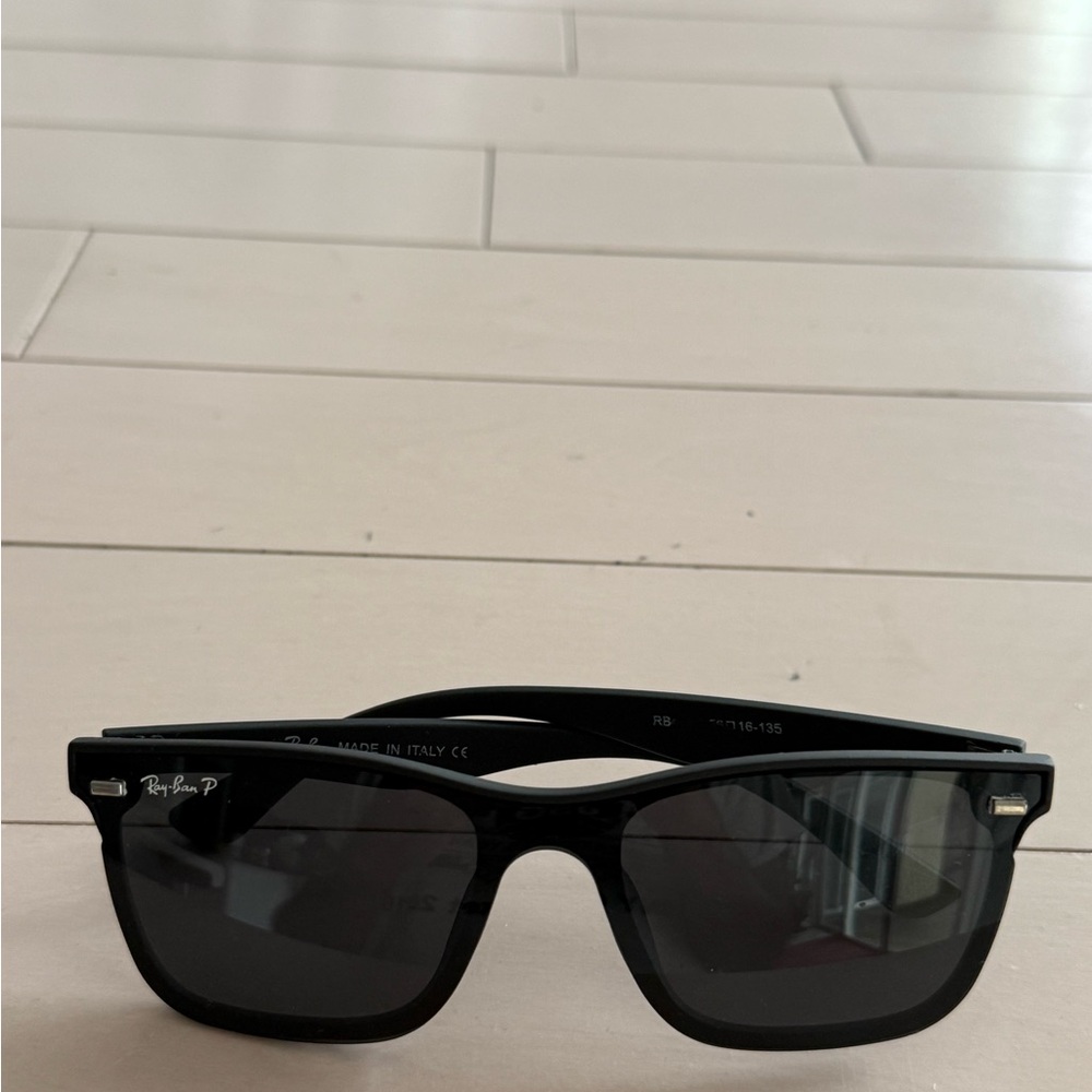 Ray Ban Sun Glasses